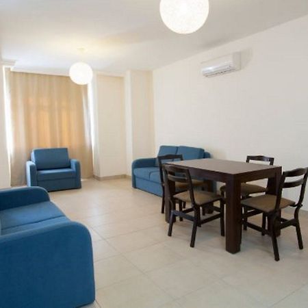 Side Suite Hotel Exterior foto