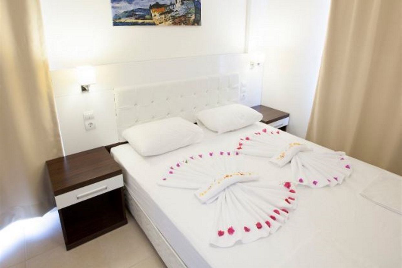 Side Suite Hotel Exterior foto
