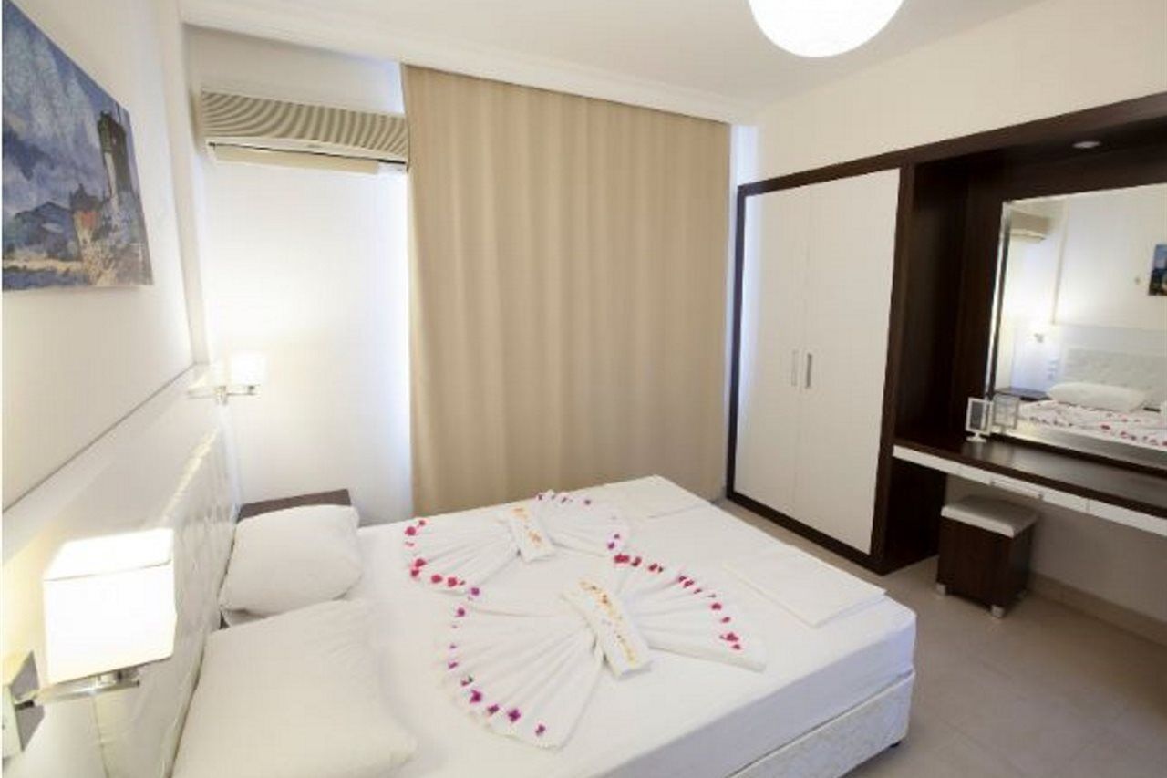 Side Suite Hotel Exterior foto