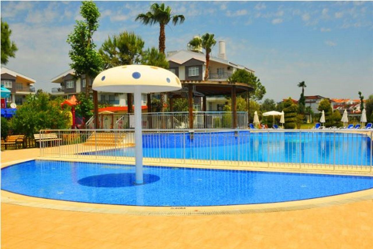 Side Suite Hotel Exterior foto