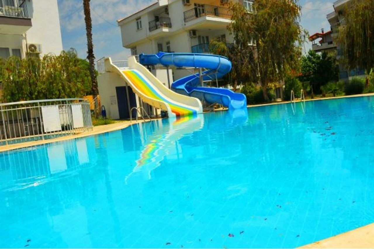 Side Suite Hotel Exterior foto