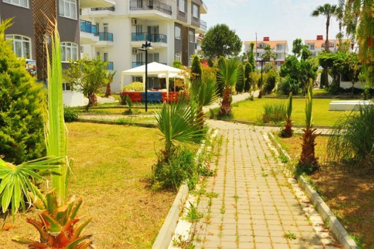 Side Suite Hotel Exterior foto