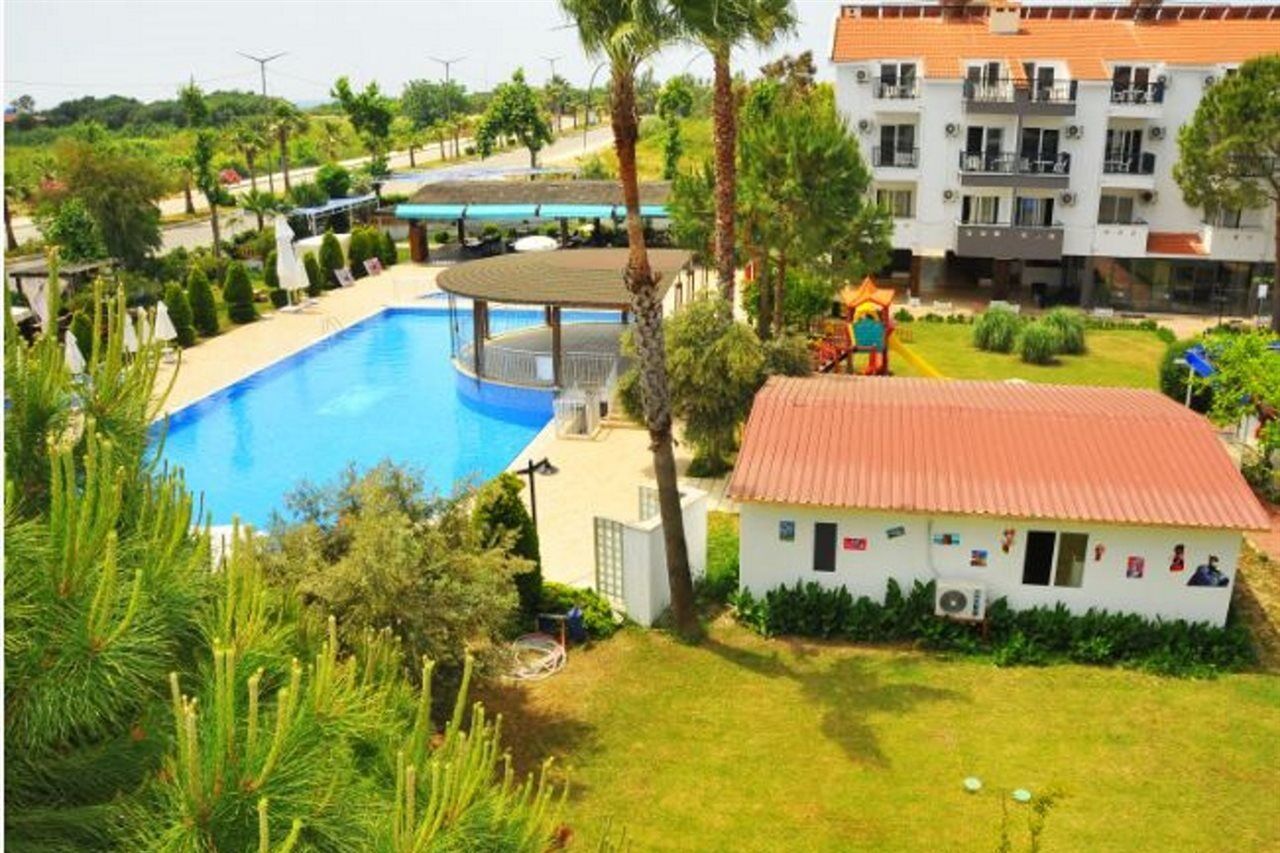 Side Suite Hotel Exterior foto